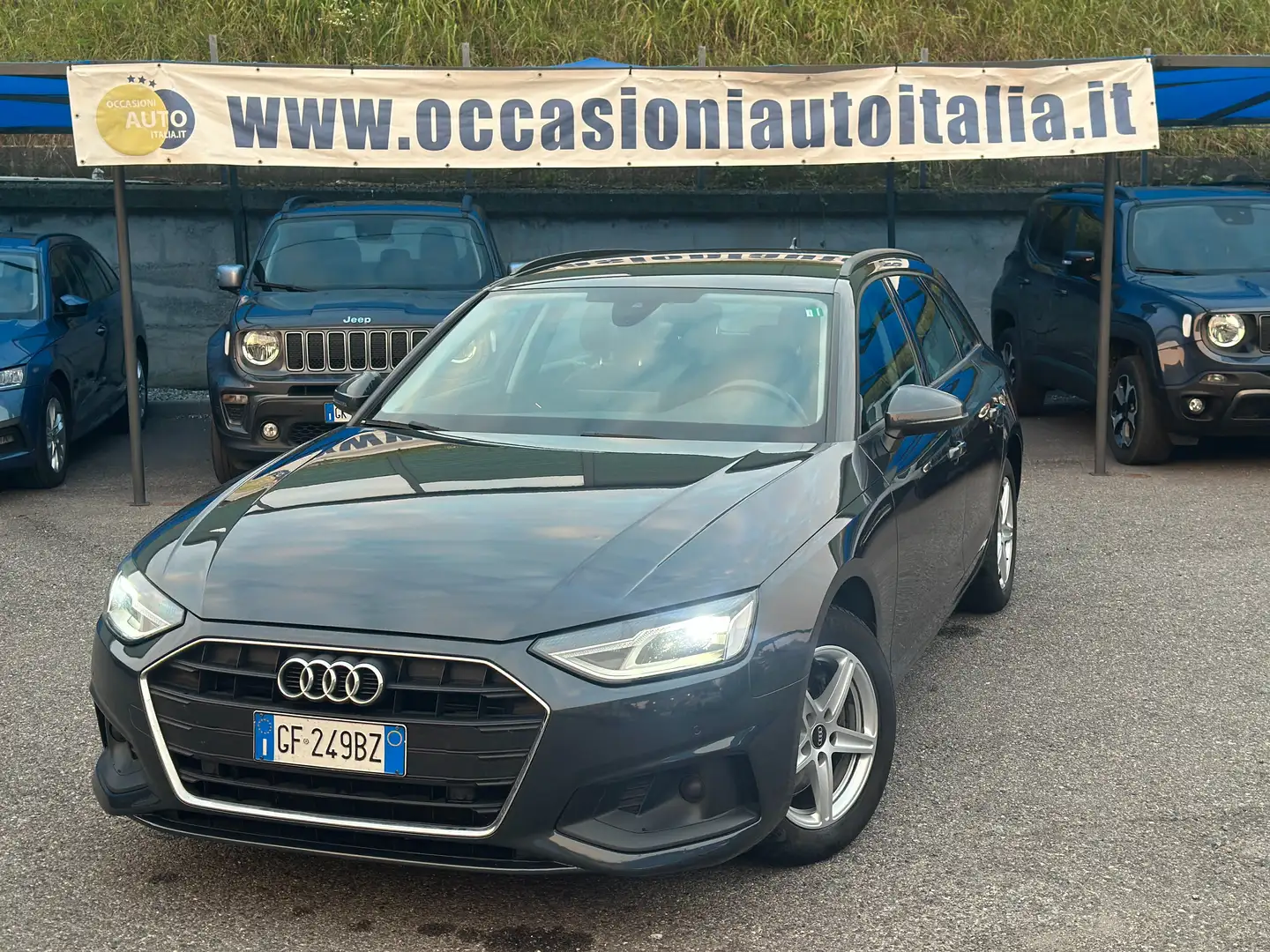 Audi A4 Avant 35 2.0 tdi mhev Business 163cv s-tronic Grigio - 1