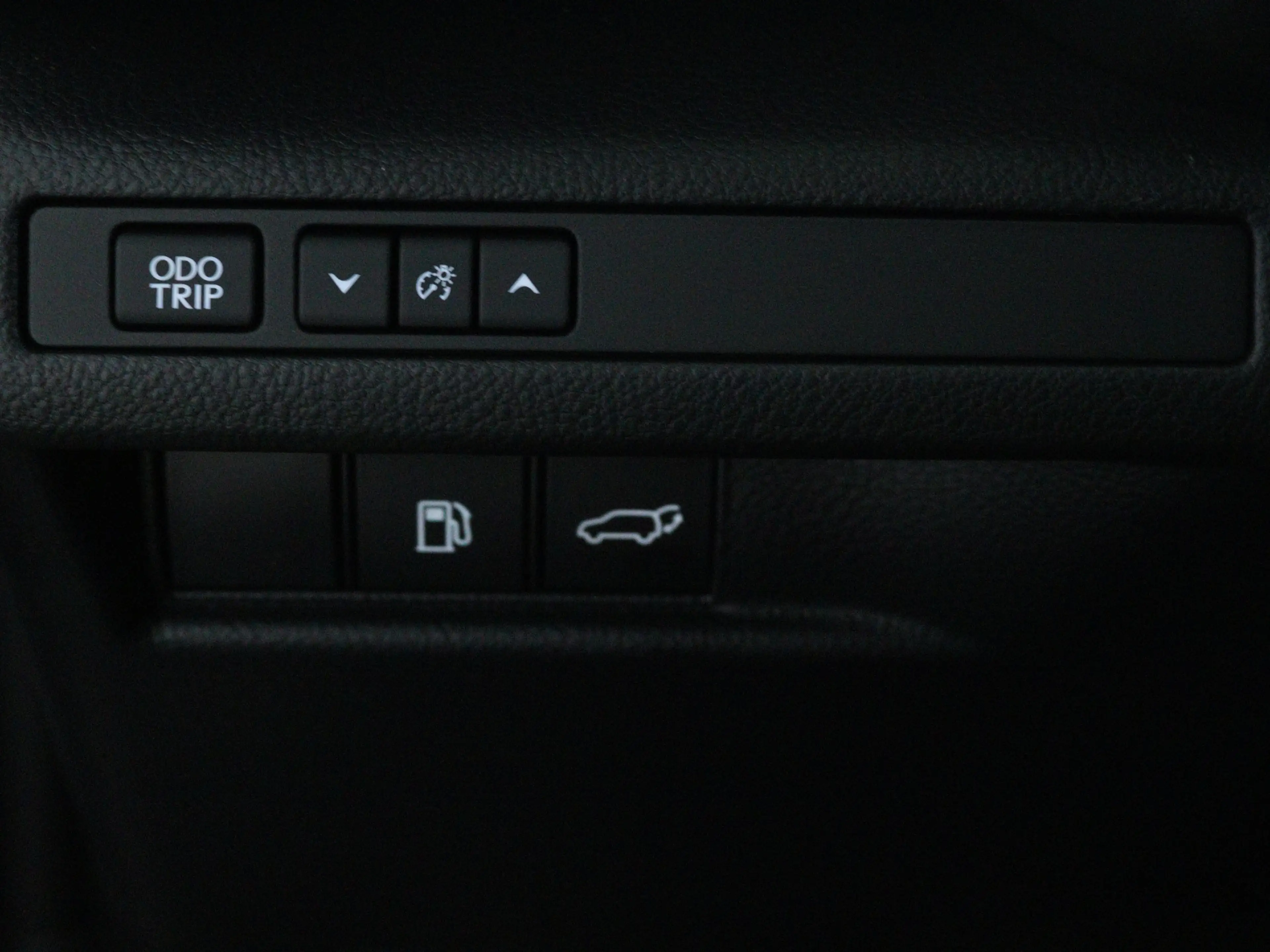 Lexus LBX Emotion 2WD — photo 9