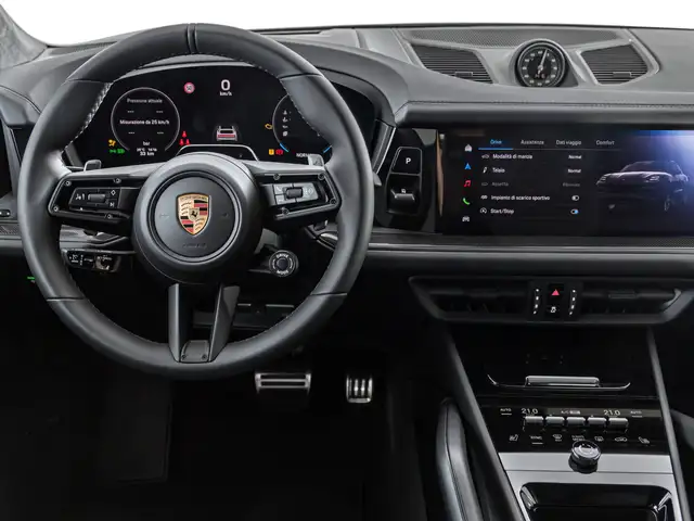 Porsche Cayenne view 10