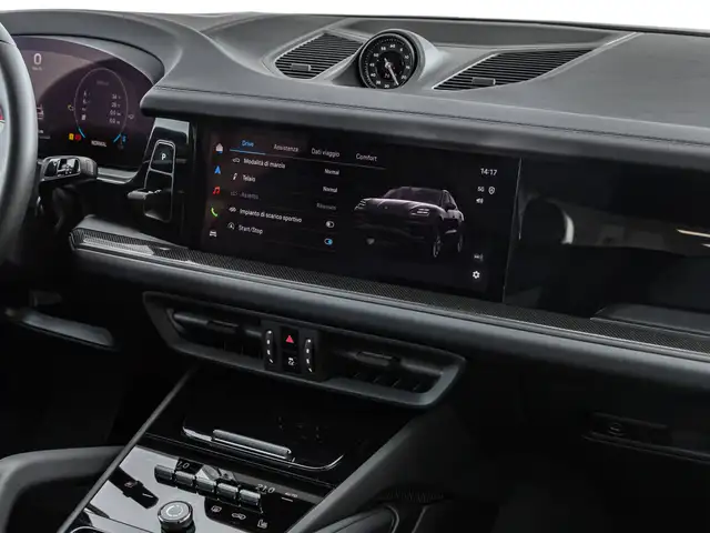 Porsche Cayenne view 12