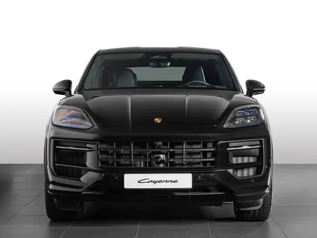 Porsche Cayenne view 8