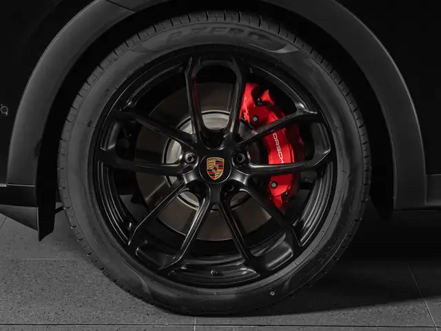 Porsche Cayenne view 9