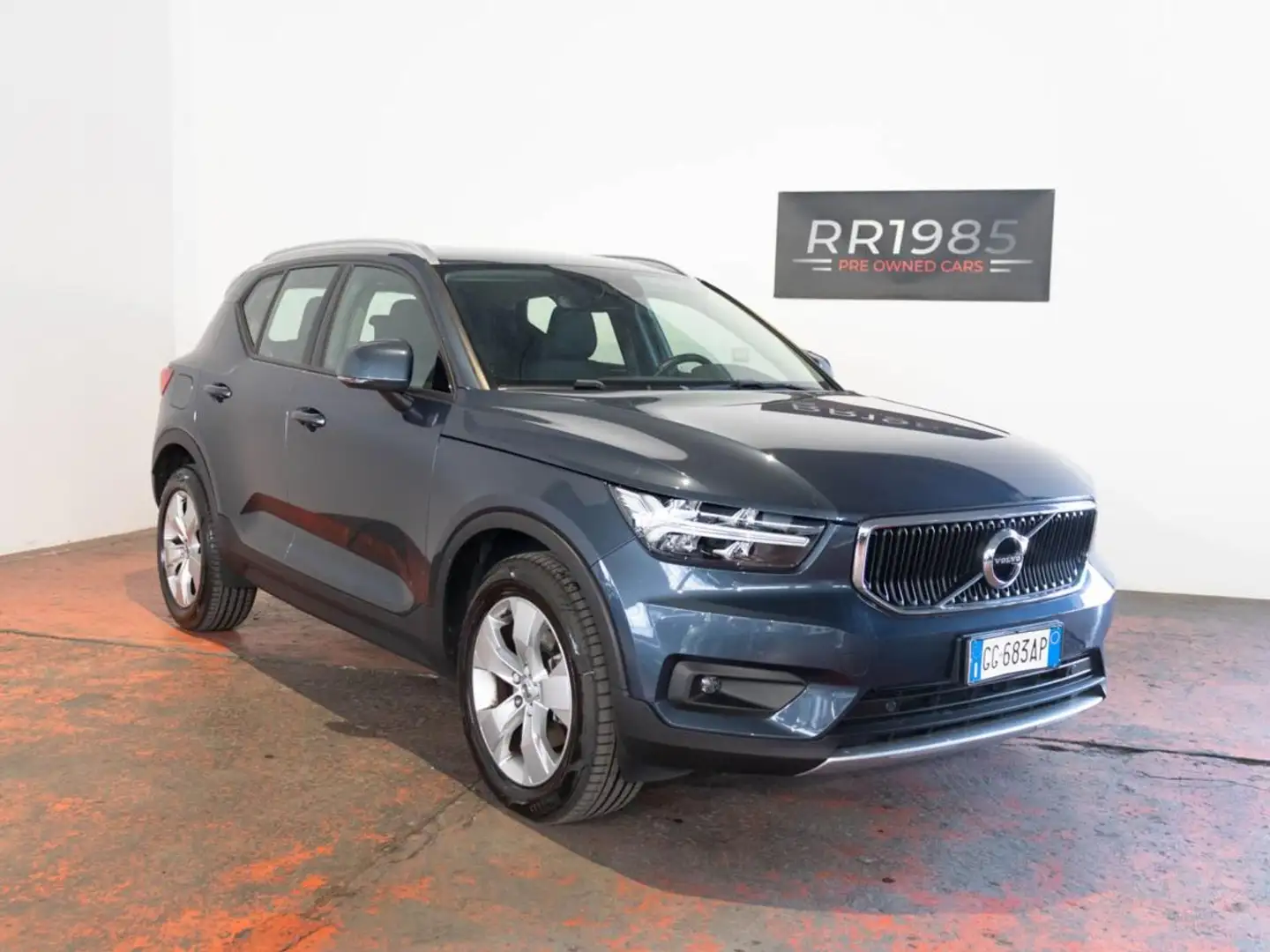 Volvo XC40 B4 AWD Geartronic Momentum Pro Blauw - 1