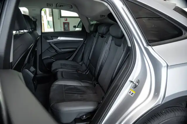 Audi Q5 view 14