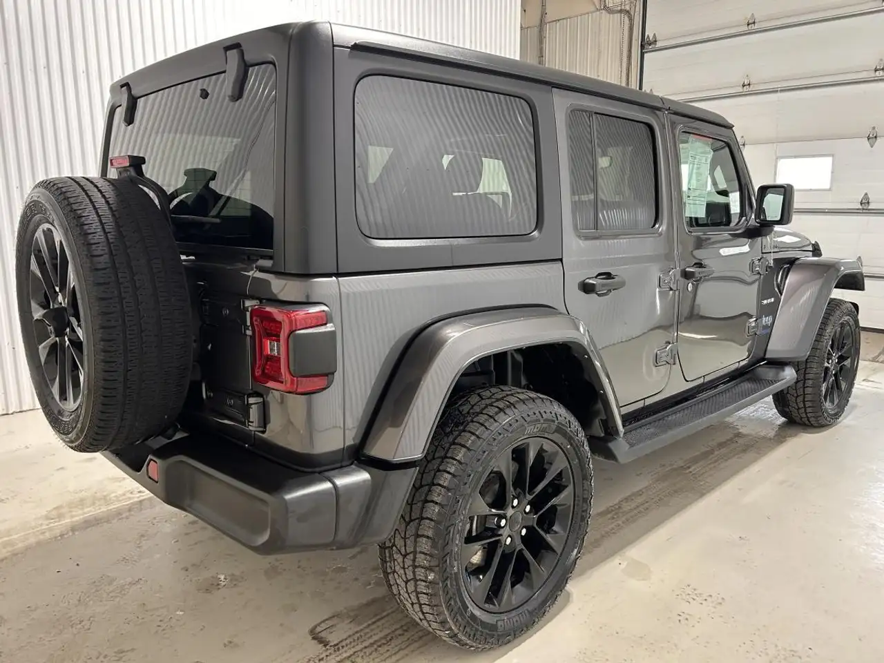 Jeep Wrangler снимка Jeep Wrangler