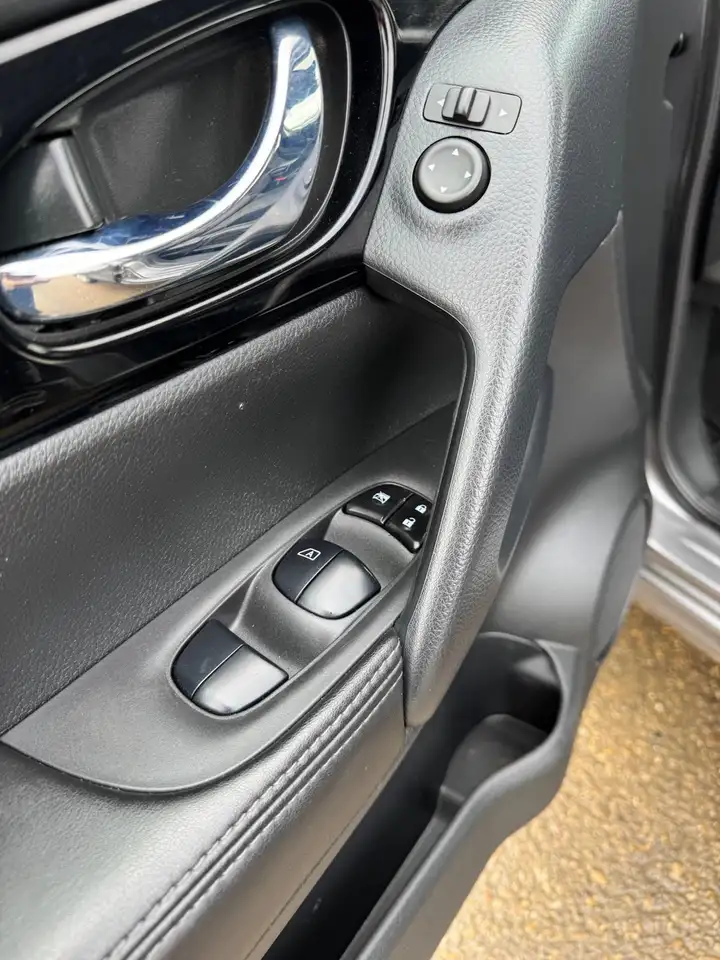 Nissan Qashqai снимка Nissan Qashqai