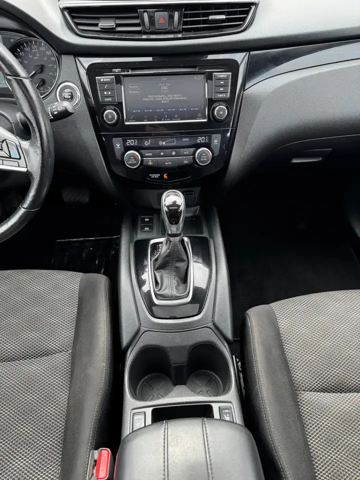 Nissan Qashqai снимка Nissan Qashqai
