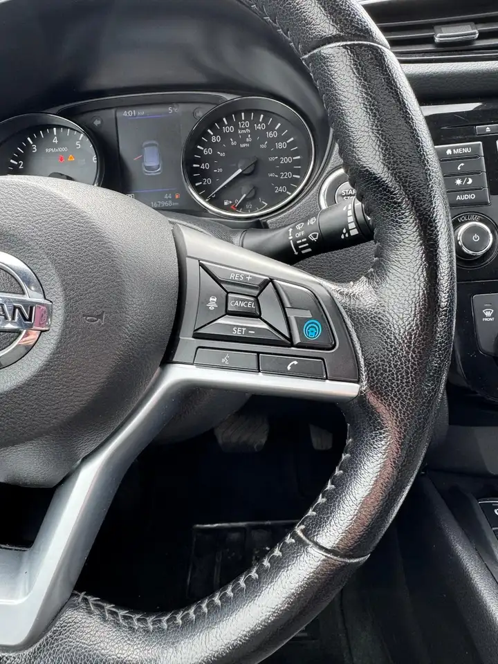 Nissan Qashqai снимка Nissan Qashqai