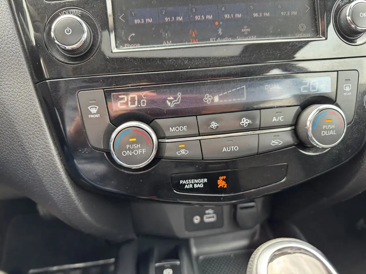Nissan Qashqai снимка Nissan Qashqai