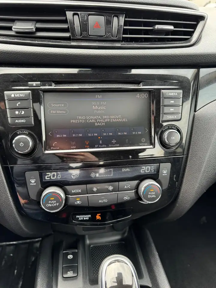 Nissan Qashqai снимка Nissan Qashqai