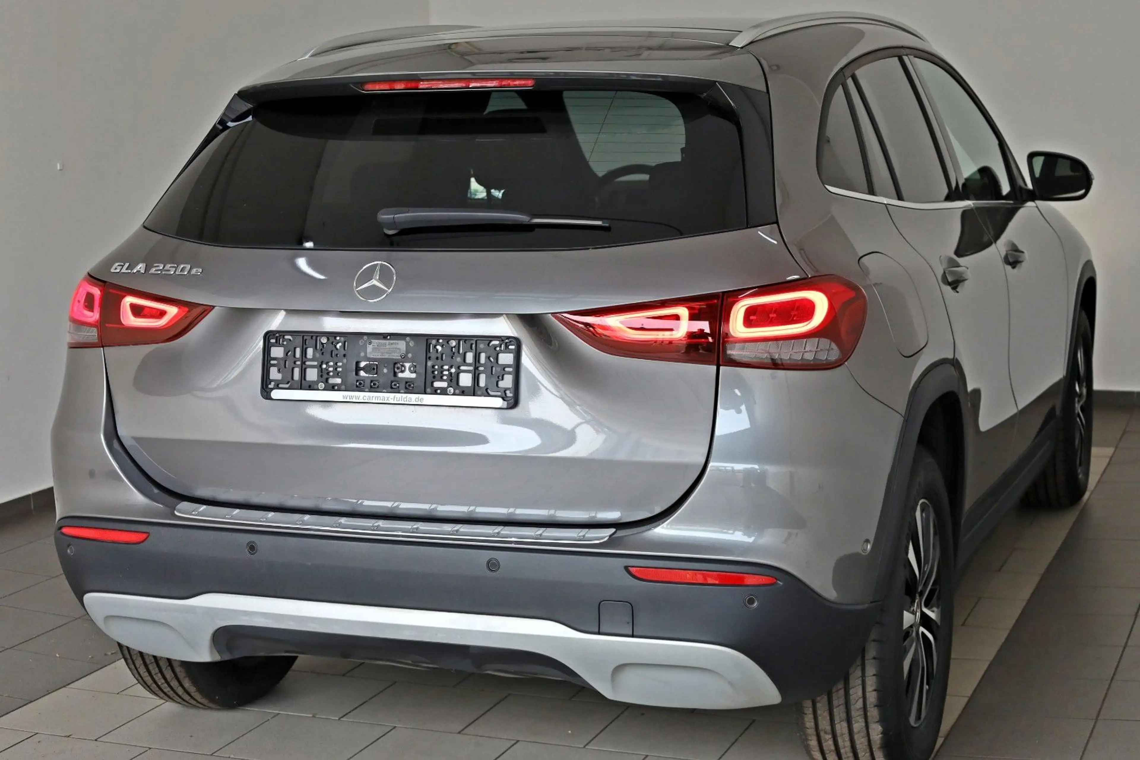 Mercedes-Benz GLA 250 e, Style,T.Leder,Navi,LED,SH,Kamera,Pano — photo 2