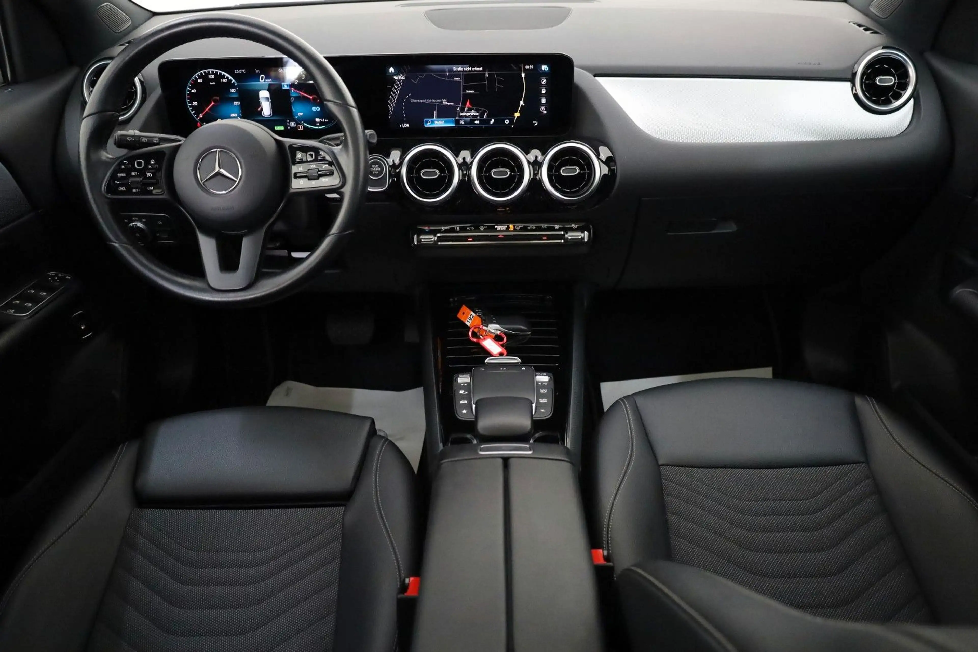 Mercedes-Benz GLA 250 e, Style,T.Leder,Navi,LED,SH,Kamera,Pano — photo 3