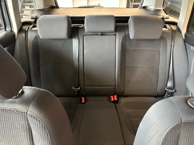 Volkswagen Golf view 14
