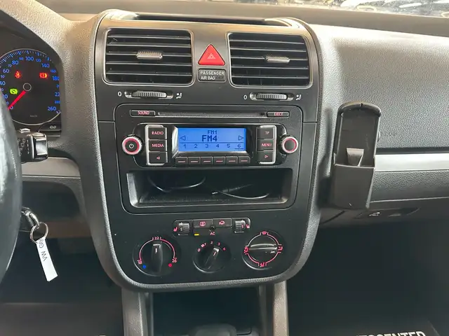 Volkswagen Golf view 11