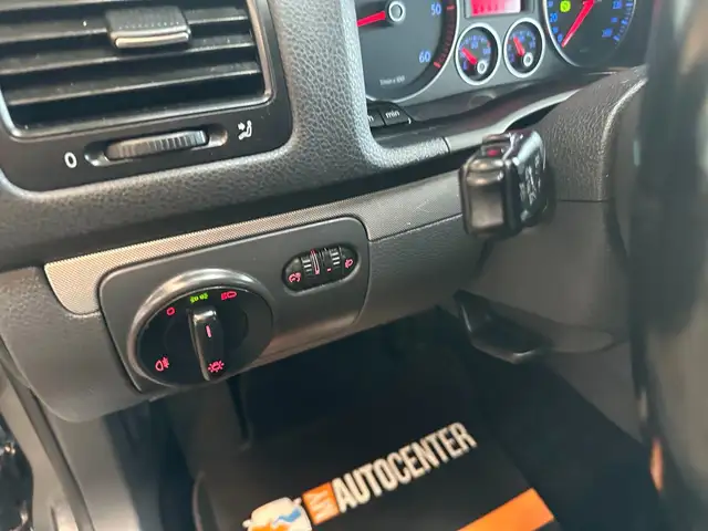 Volkswagen Golf view 10