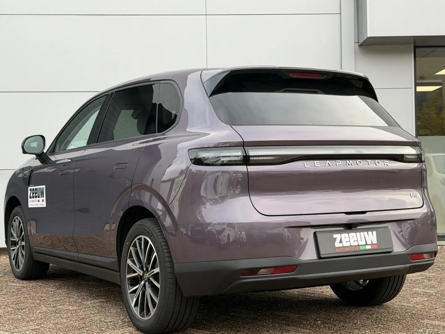 Leapmotor B10 Design ProMax 67.1 Nu te bestellen + Uit voorraad Paars - 2