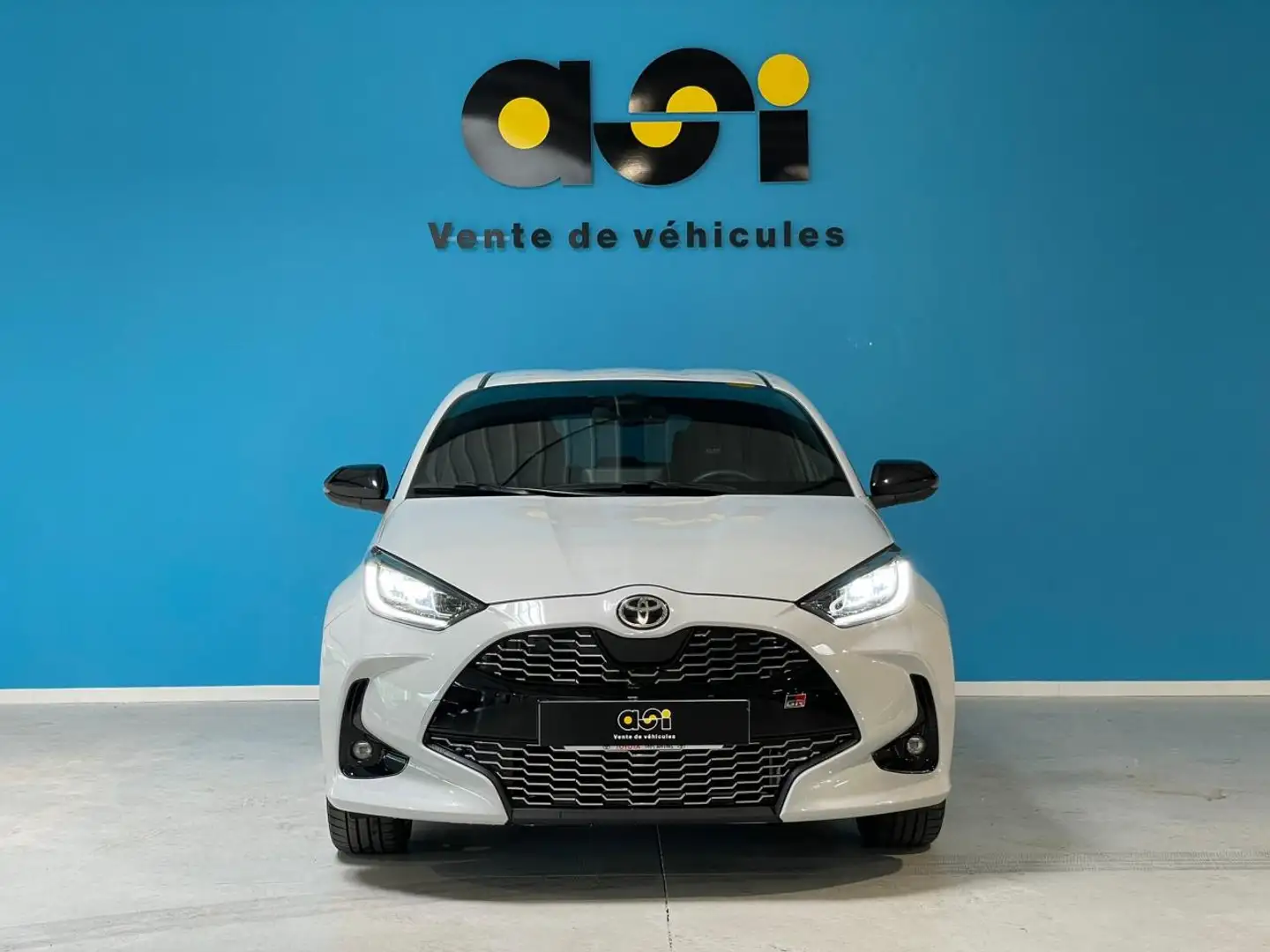 Toyota Yaris Yaris Hybrid 1.5 VVTI GR Sport Gris - 2