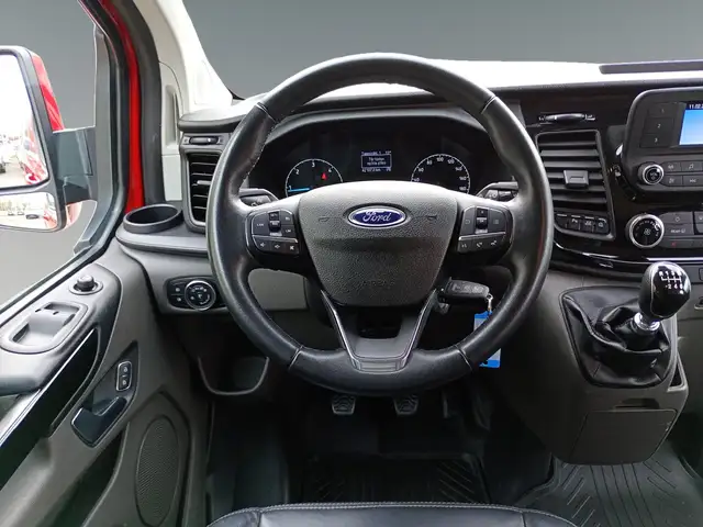 Ford Transit view 13