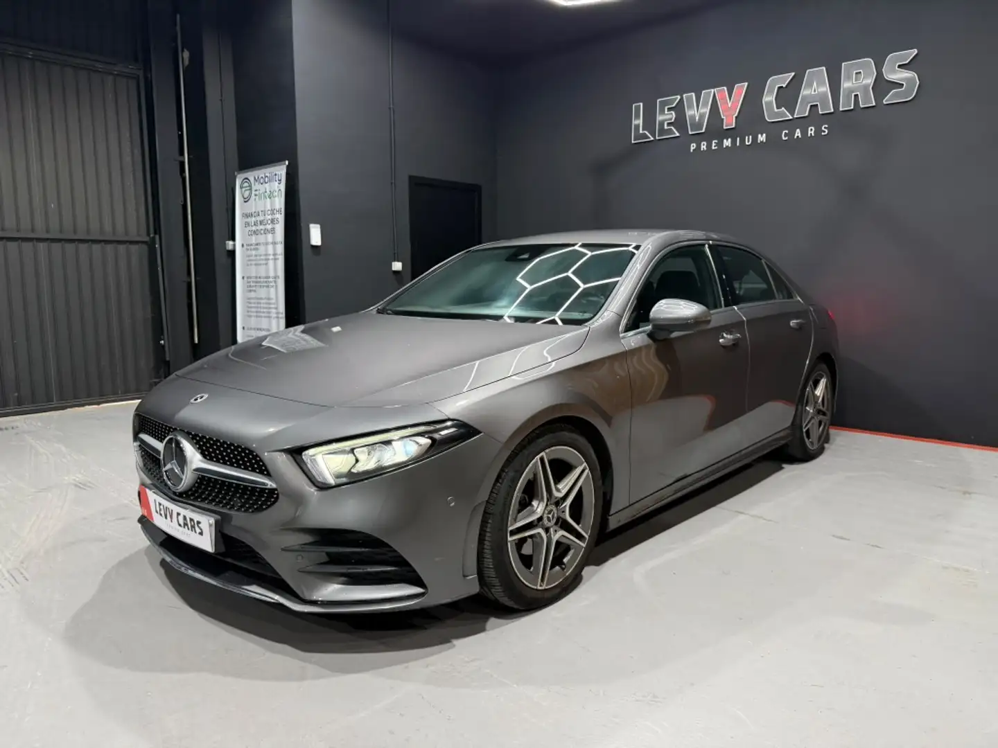 Mercedes-Benz A 200 200d Sedán Progressive Line Advanced 8G-DCT Gris - 1