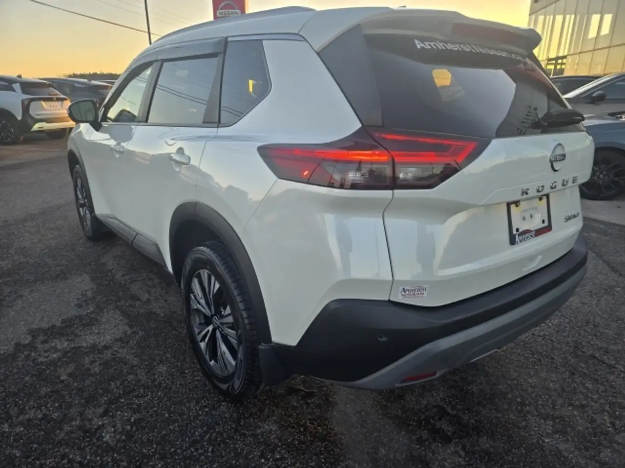 Nissan Rogue снимка Nissan Rogue