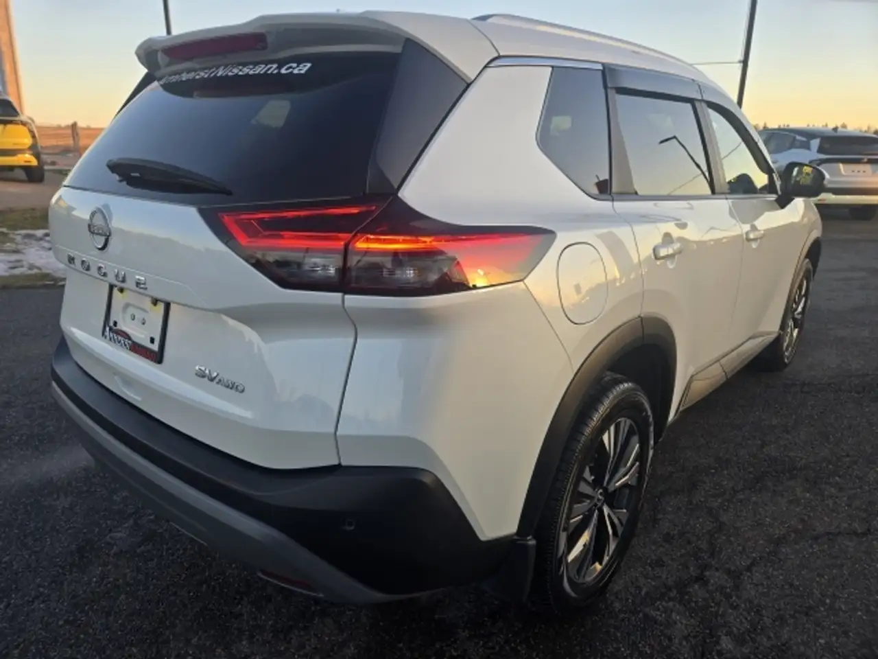 Nissan Rogue снимка Nissan Rogue
