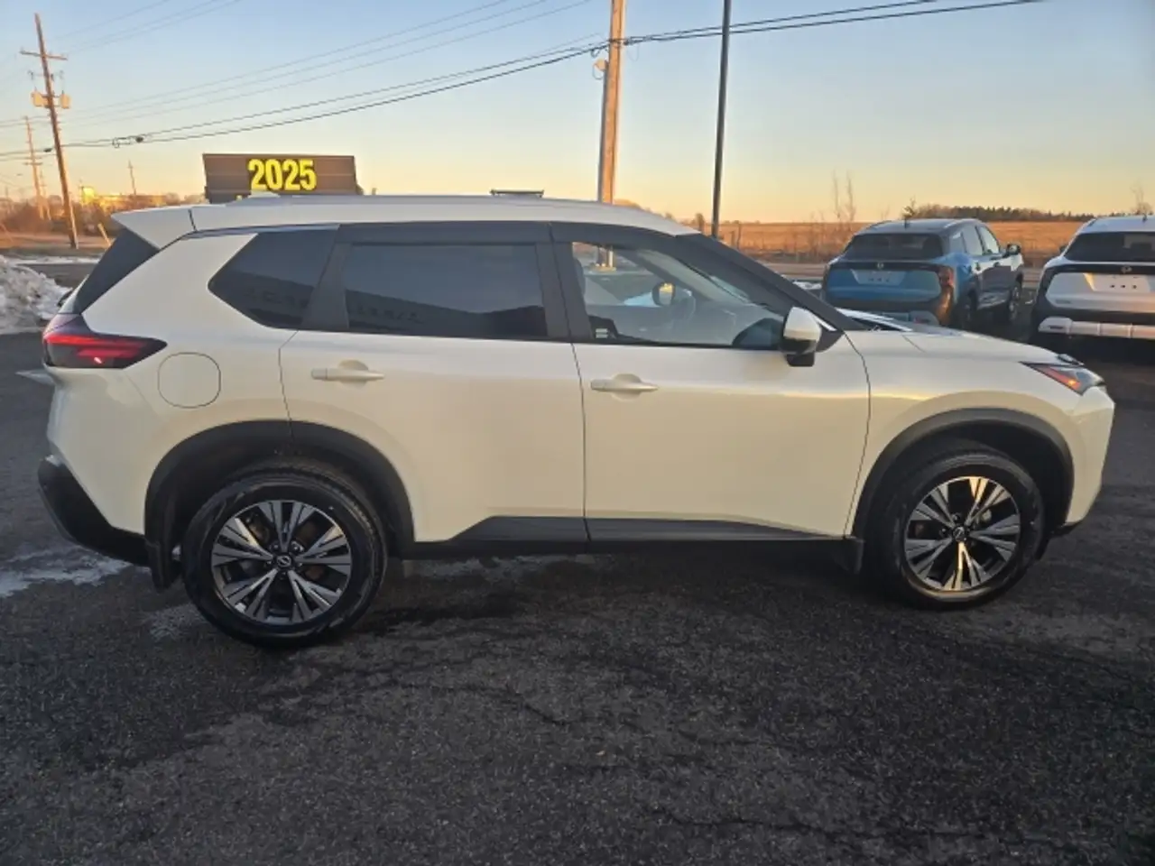 Nissan Rogue снимка Nissan Rogue