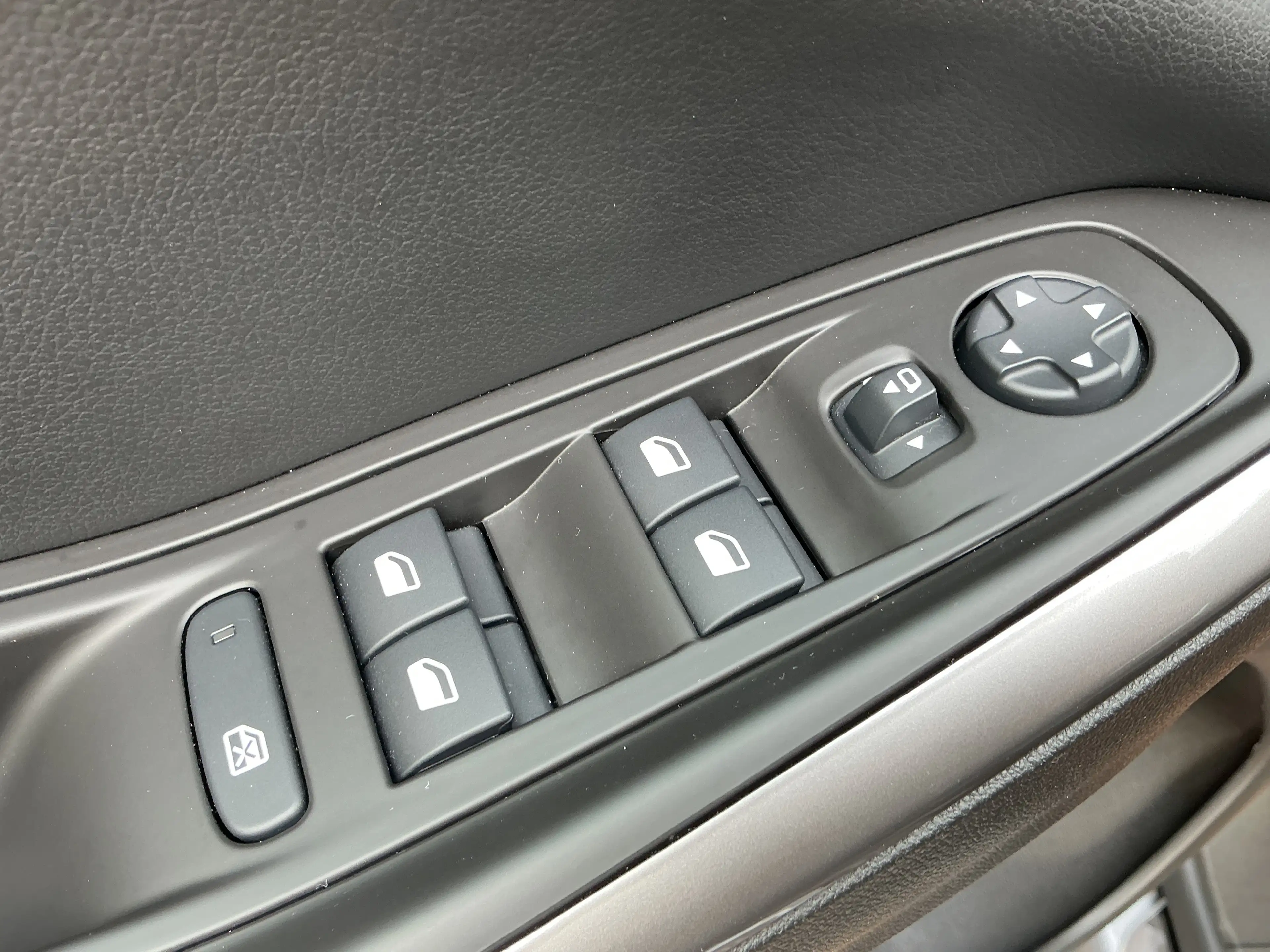 Opel Grandland X GS Line — photo 11
