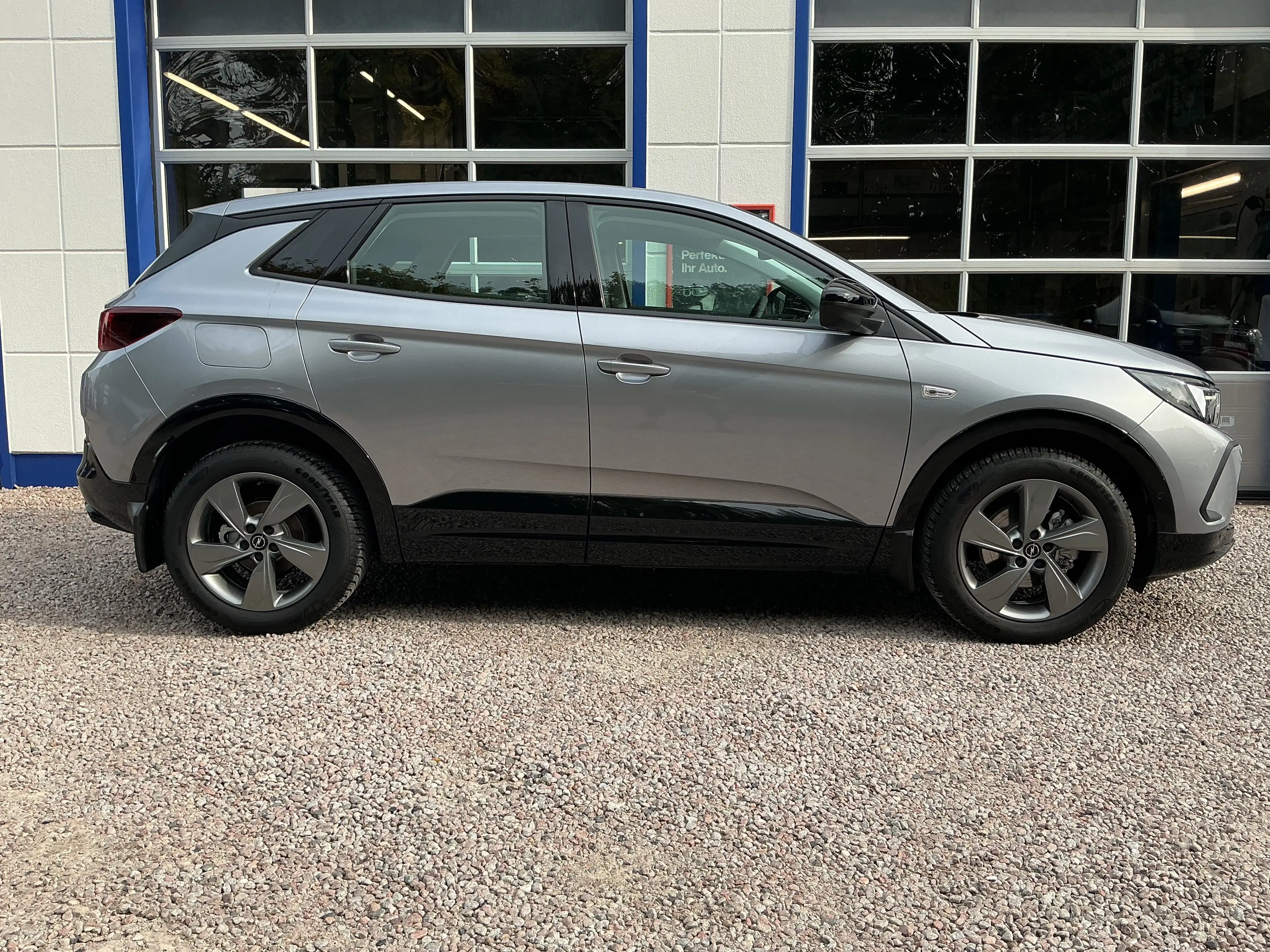 Opel Grandland X GS Line — photo 2