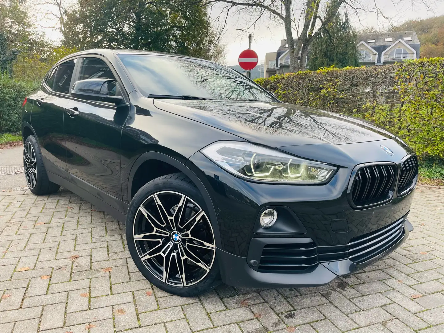 BMW X2 1.5iA sDrive18 OPF, GPS,COFFRE ELEC, AUTOMATIQUE Zwart - 1
