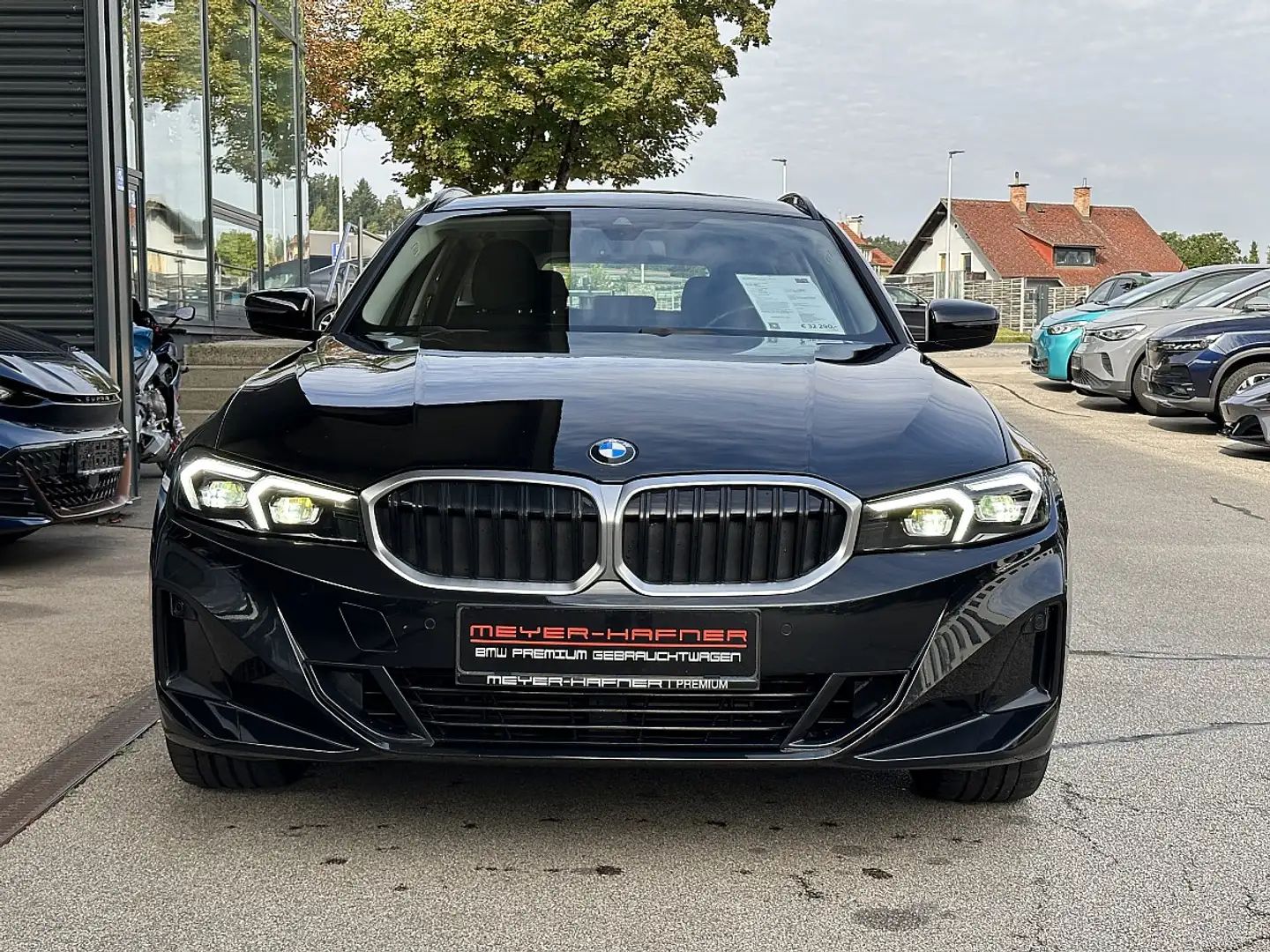 BMW 320 d xDrive Touring Aut. Schwarz - 2