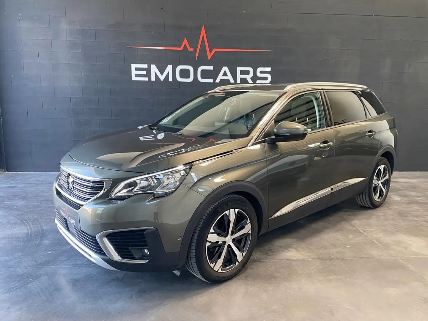 Peugeot 5008 2.0 HDi 180 ALLURE EAT 8 Vert - 2