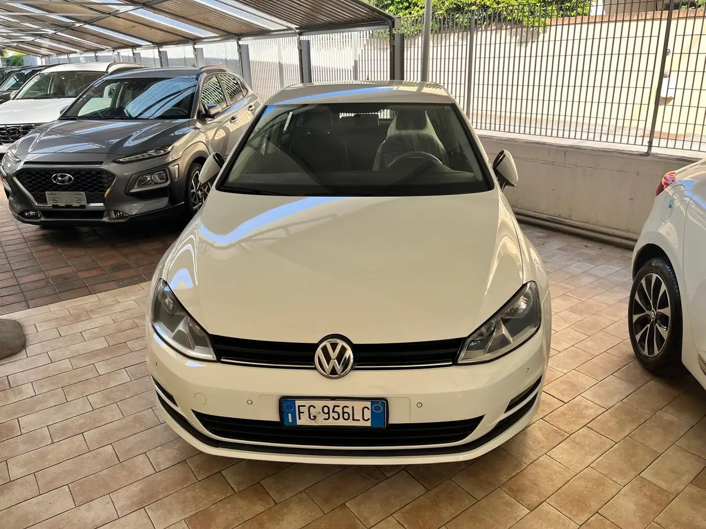 Volkswagen Golf 5p 1.6 tdi Comfortline 110cv Blanc - 1