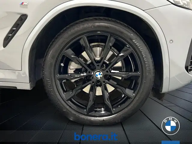 BMW X4 view 12