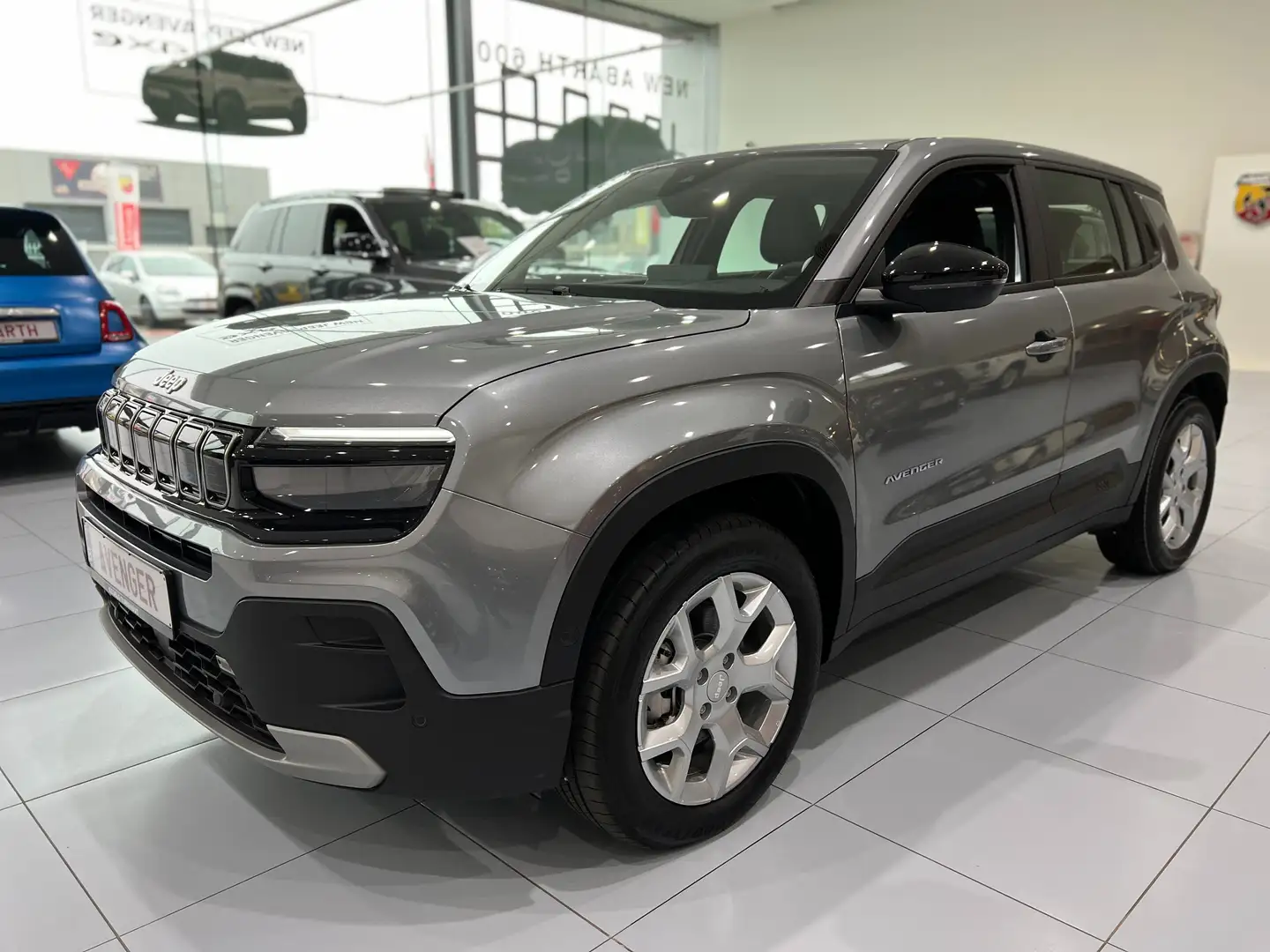 Jeep Avenger Altitude BEV 156PK Grau - 1