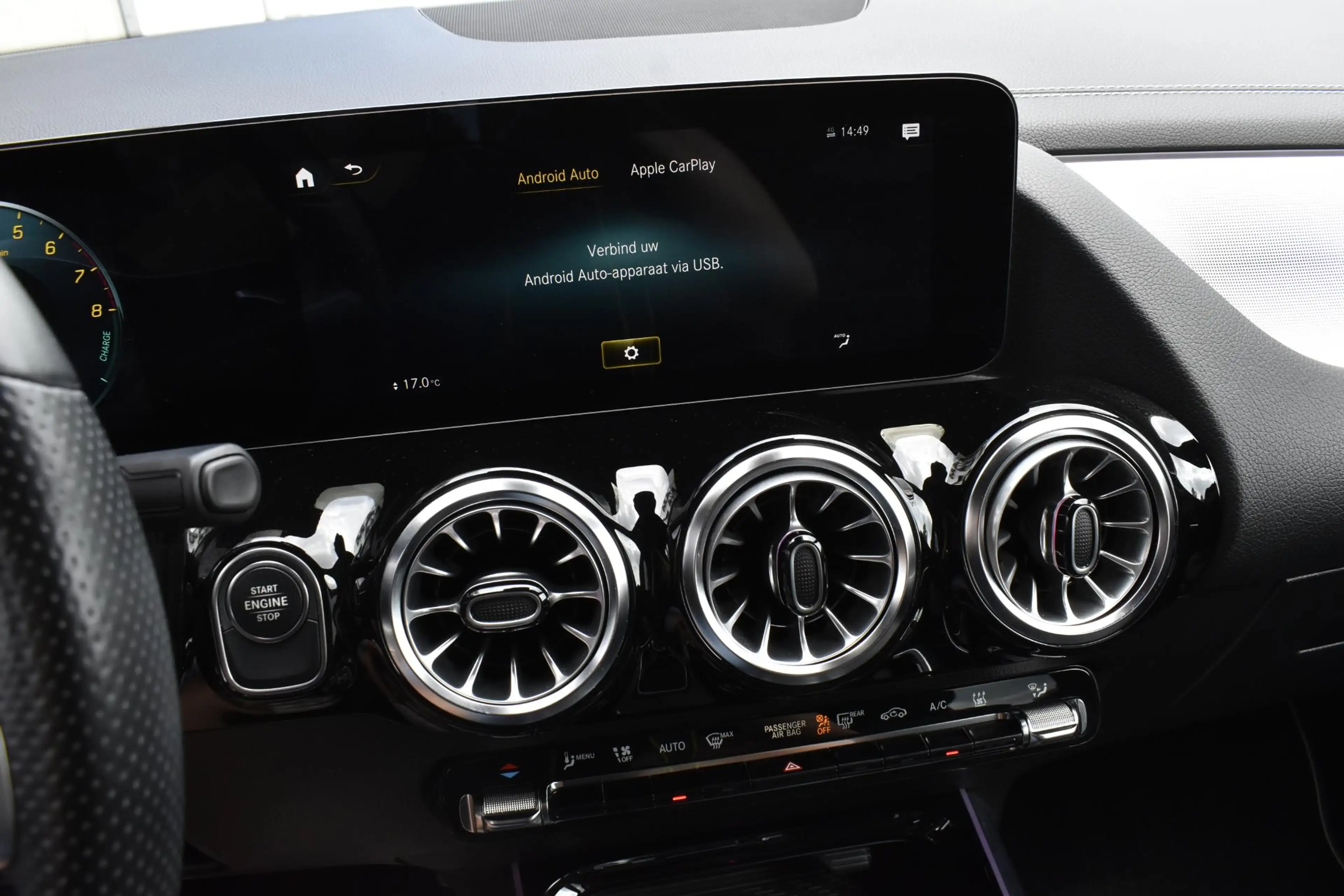 Mercedes-Benz B 250 e AMG Line — photo 16