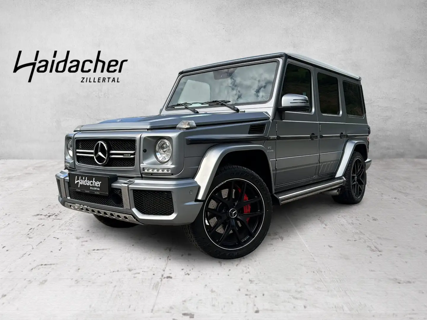 Mercedes-Benz G 63 AMG AMG SHD Distr RKam COM Shz Grau - 2