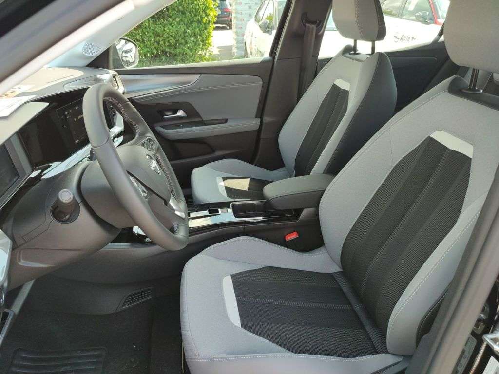 Opel Mokka E
