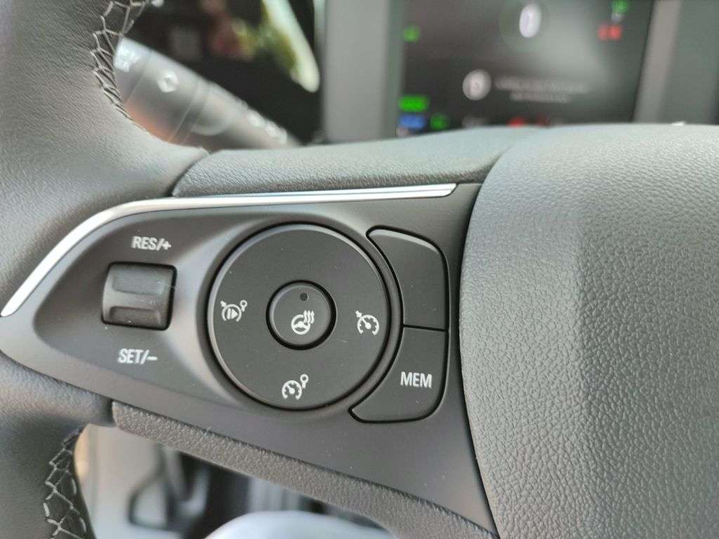 Opel Mokka E