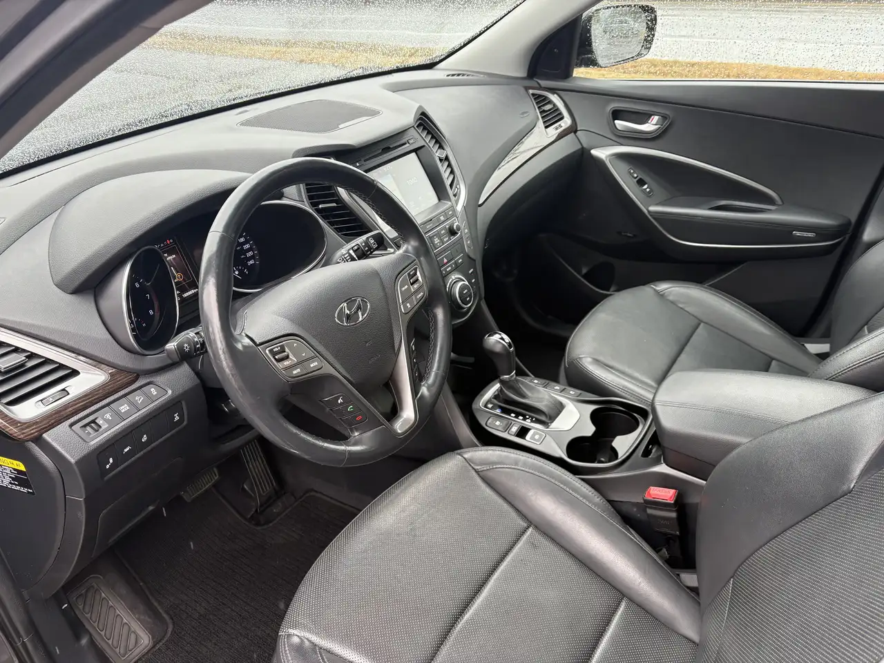 Hyundai SANTA FE снимка Hyundai SANTA FE
