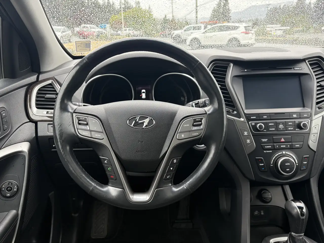 Hyundai SANTA FE снимка Hyundai SANTA FE