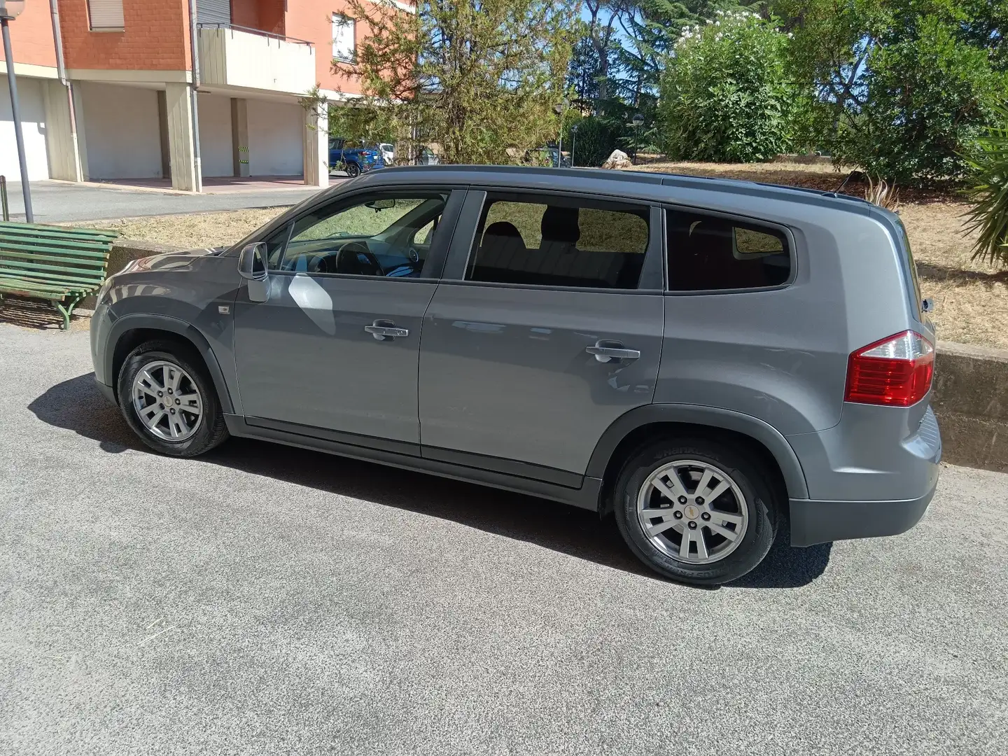 Chevrolet Orlando 2.0d LT c/reg.vel. 130cv Szürke - 2