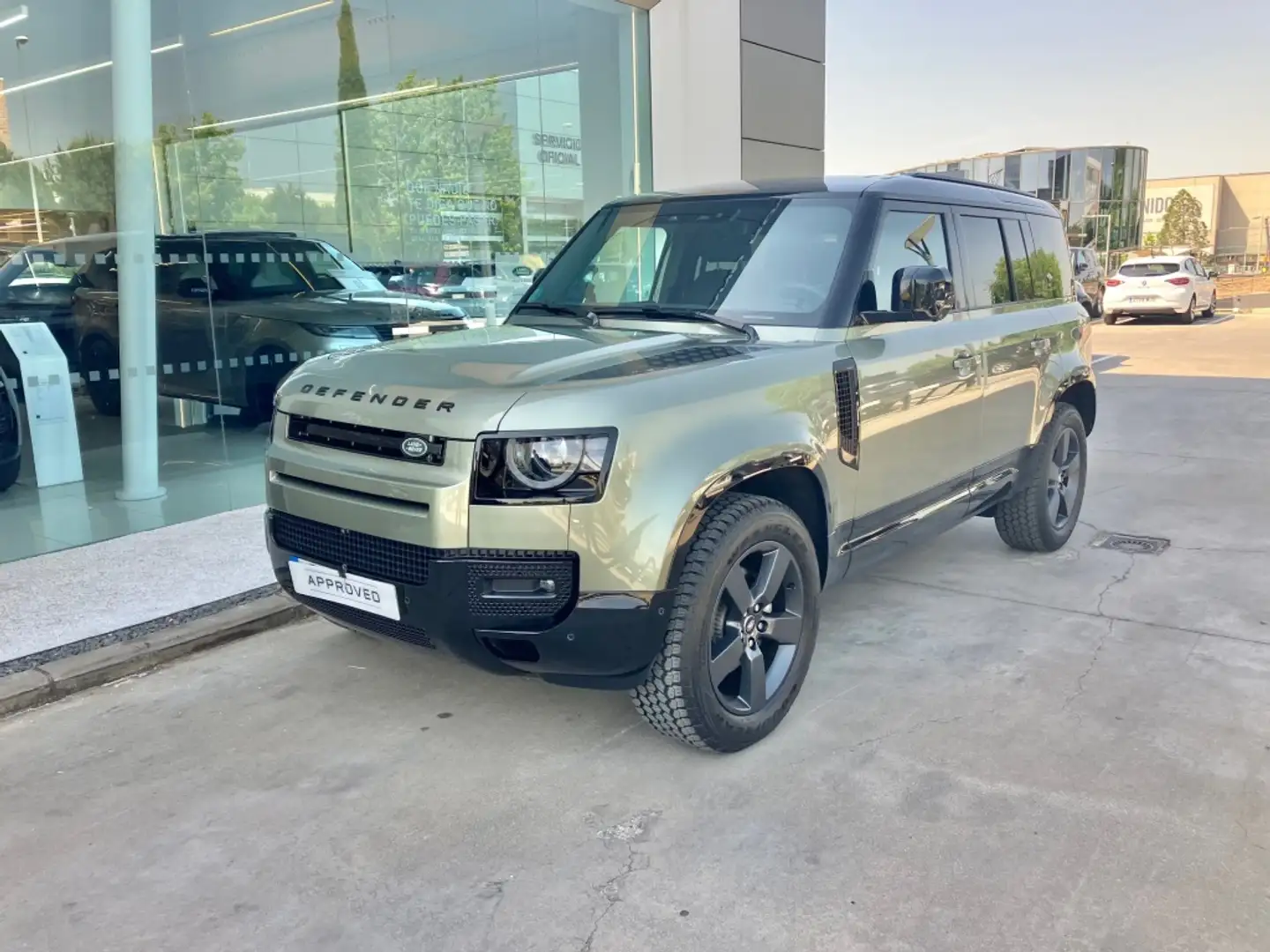 Land Rover Defender 110 3.0D l6 MHEV X-Dynamic SE AWD Aut. 250 Verde - 2