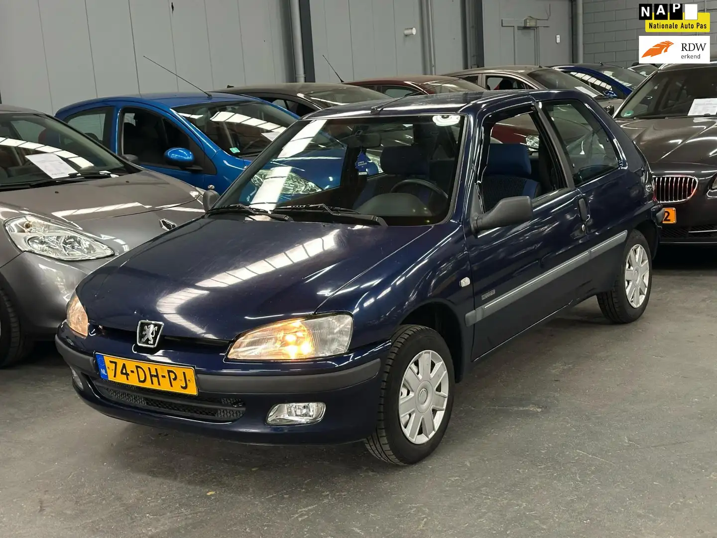 Peugeot 106 1.1 Accent APK NAP Bleu - 1
