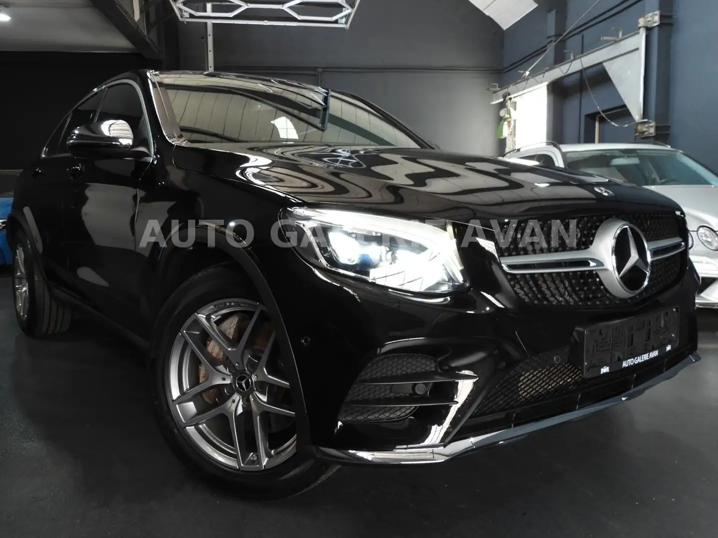 Mercedes-Benz GLC 250 COUPE 4MATIC AMG-LINE Noir - 2