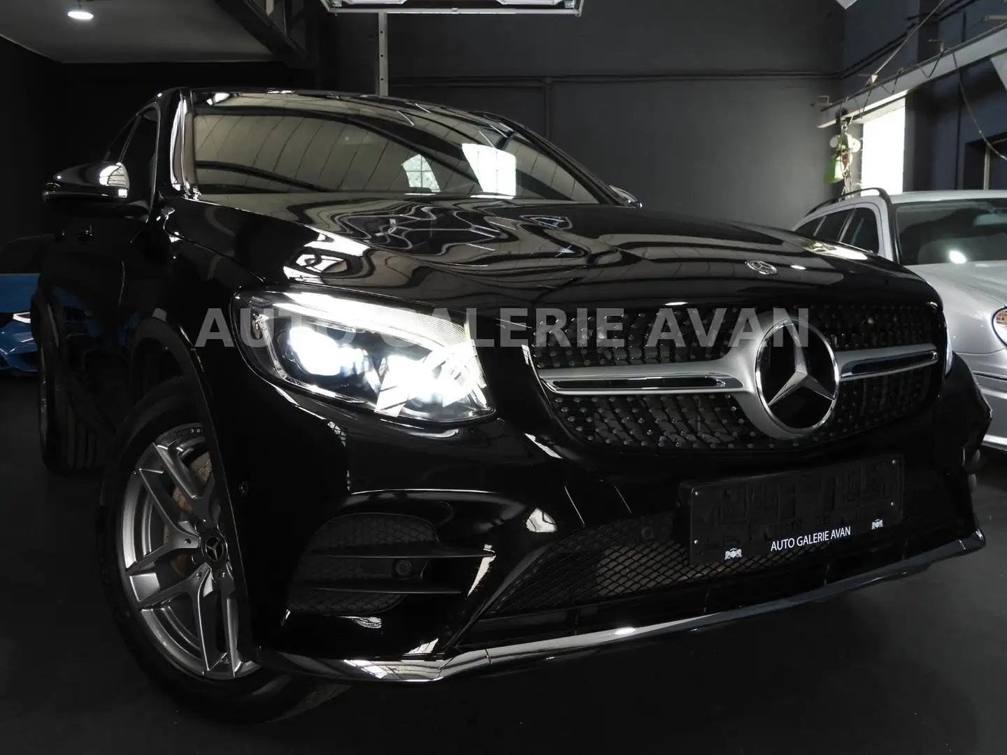 Mercedes-Benz GLC 250 COUPE 4MATIC AMG-LINE Noir - 1
