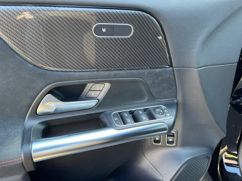 Mercedes-Benz GLA 250 e Business Solution AMG Limited — photo 14