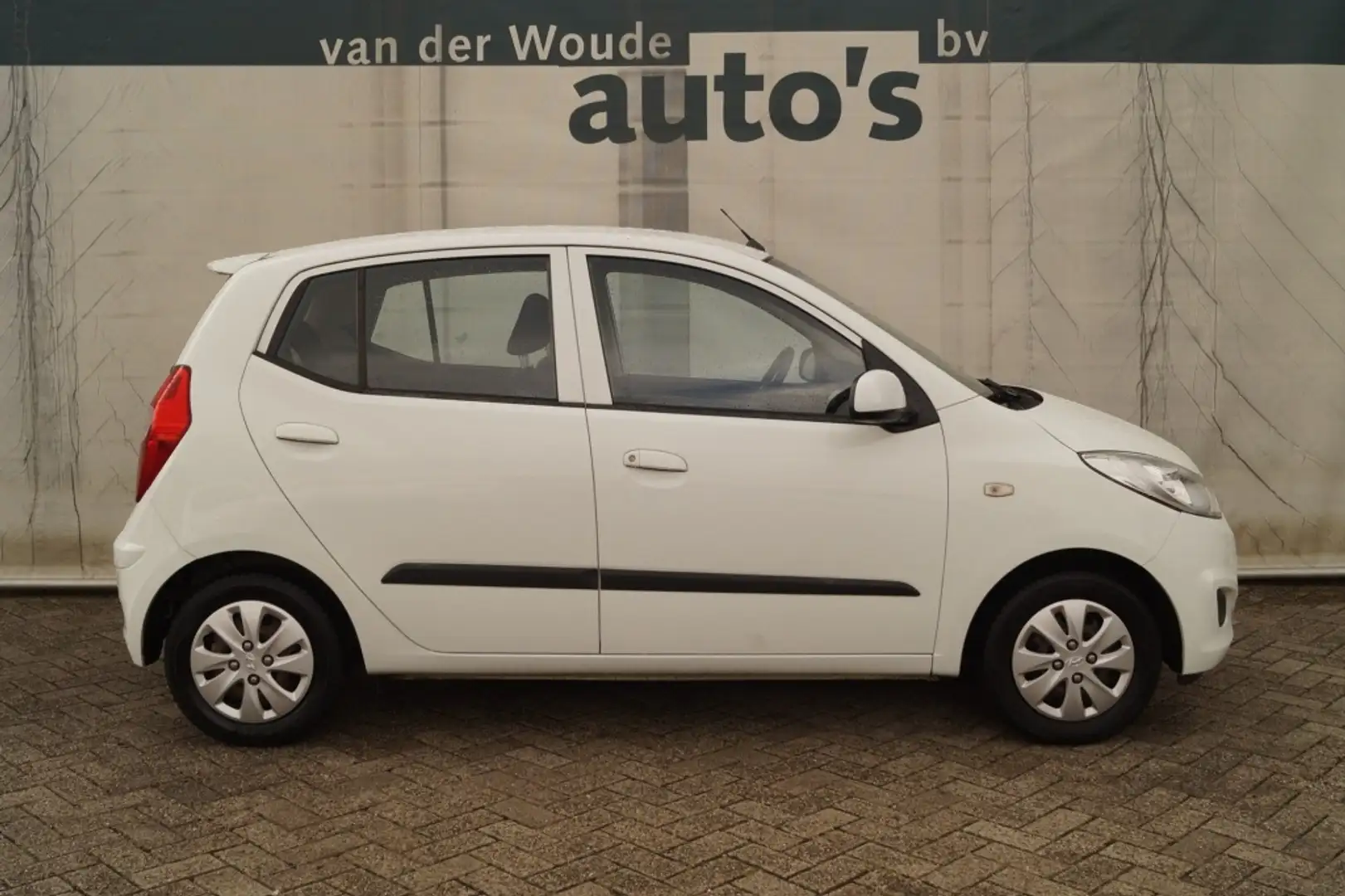 Hyundai i10 1.1 i-Drive Cool -AIRCO-STUURBEKRACHTIGING- Blanco - 2