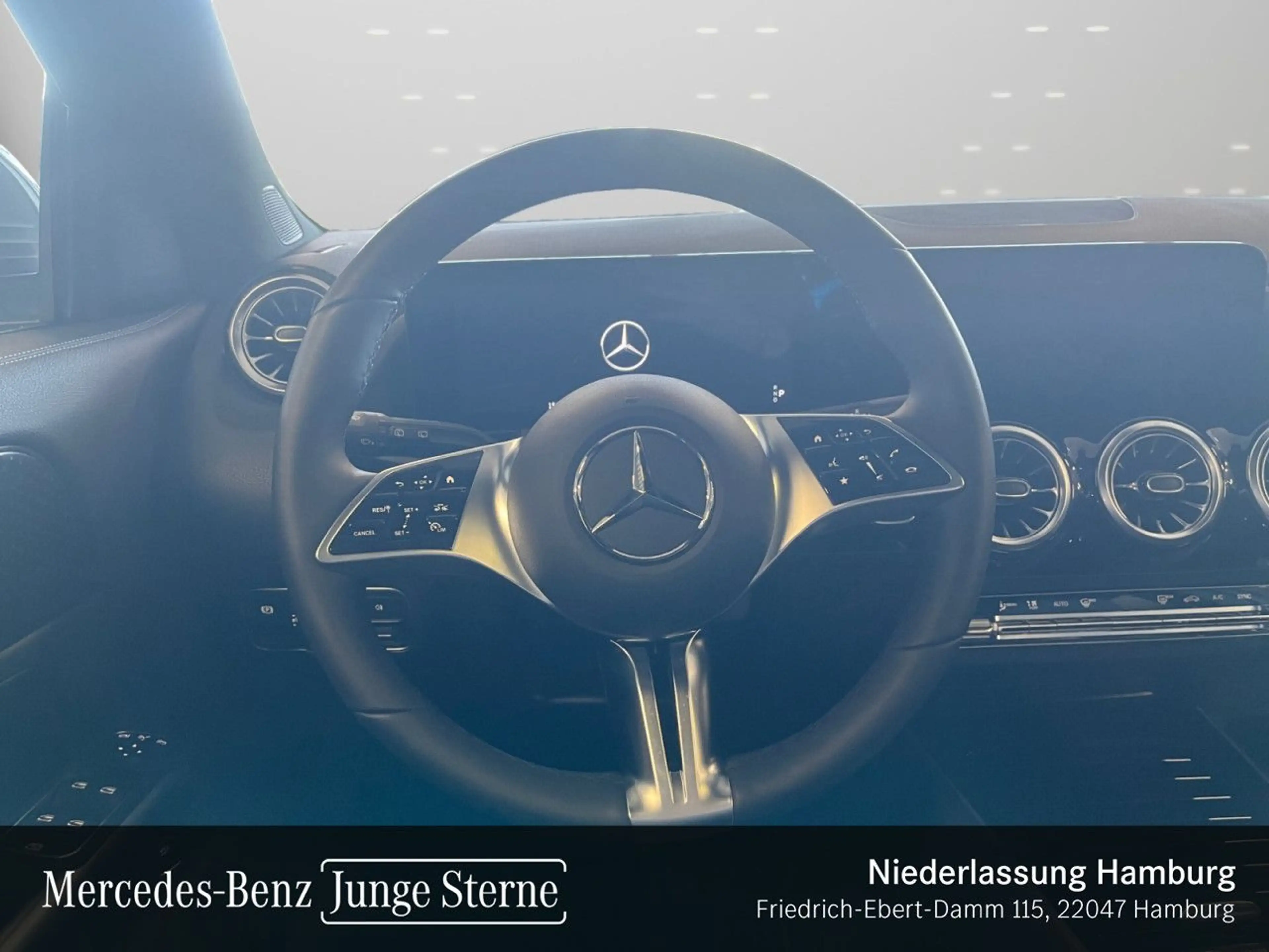Mercedes-Benz GLA 250 4M PROGRESSIVE+PANO+360°+LED+TOTW+KEYLESS — photo 13