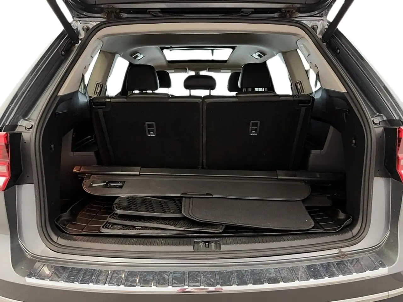 Volkswagen Atlas снимка Volkswagen Atlas