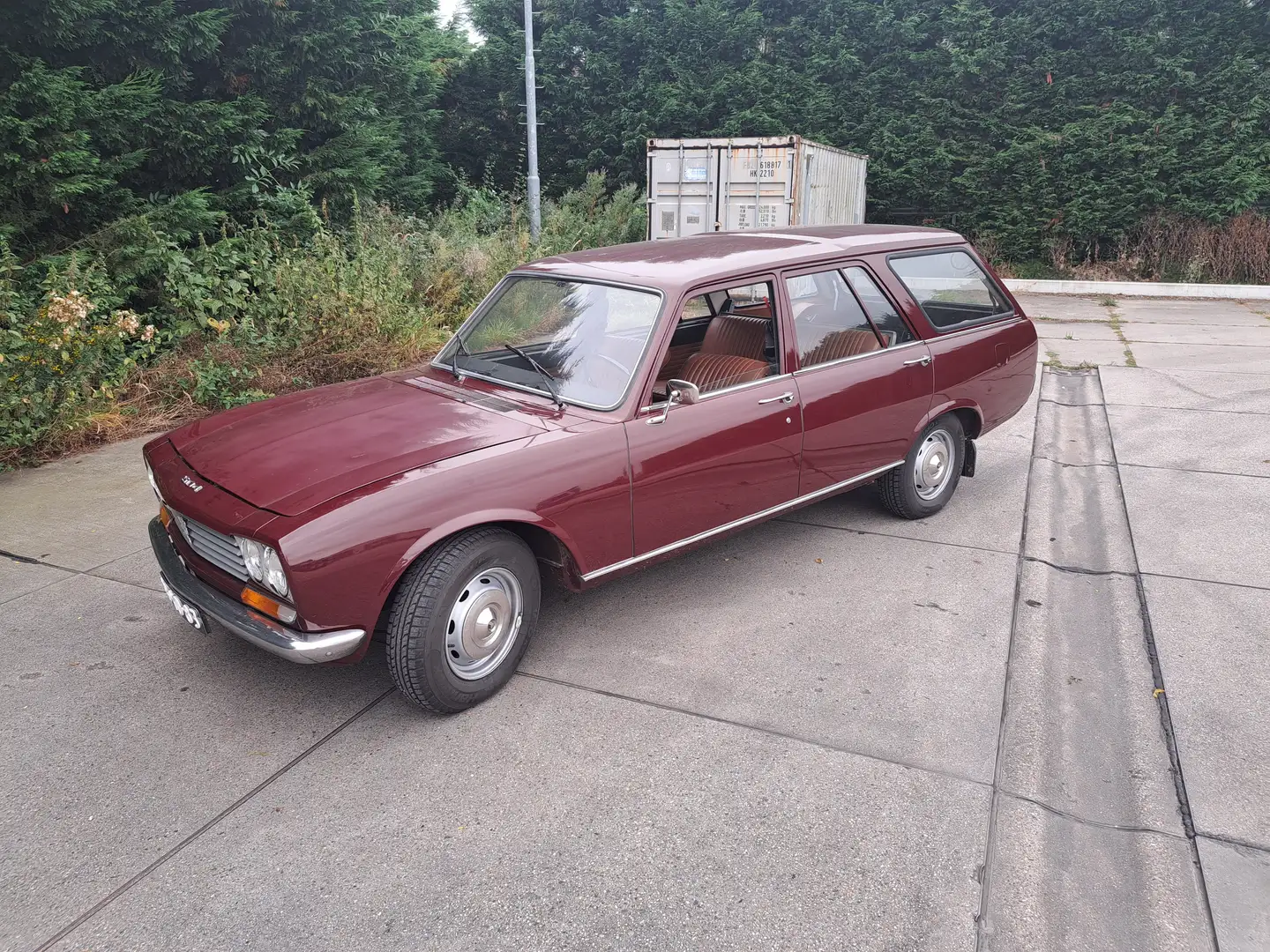 Peugeot 504 Break Roşu - 2